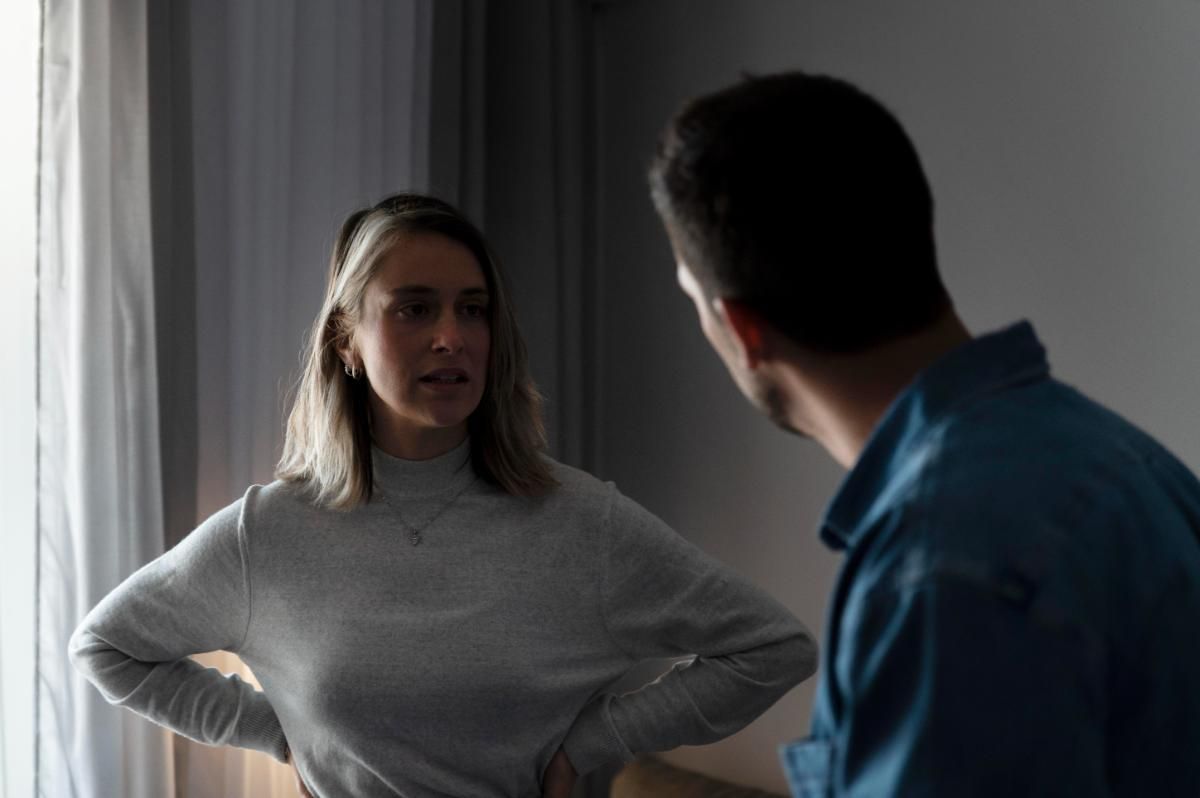 Recognizing the Signs of Infidelity