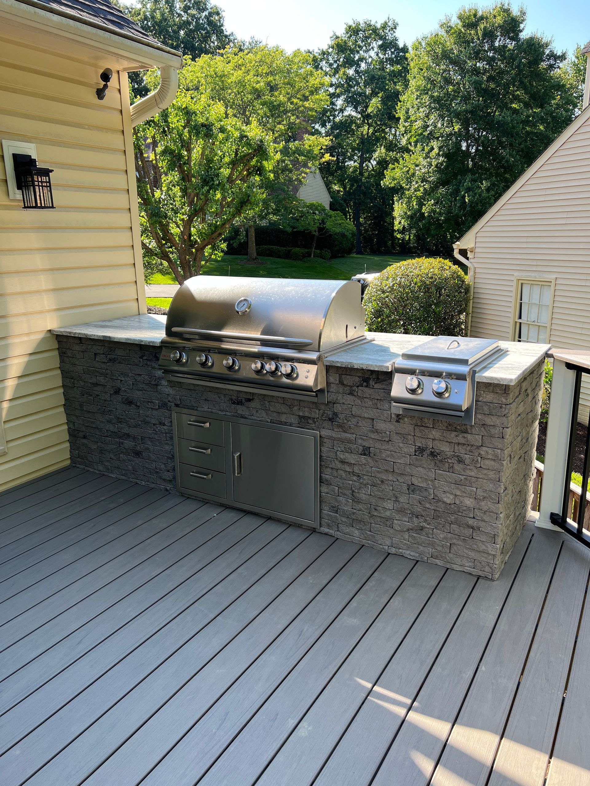 Outdoor Kitchen