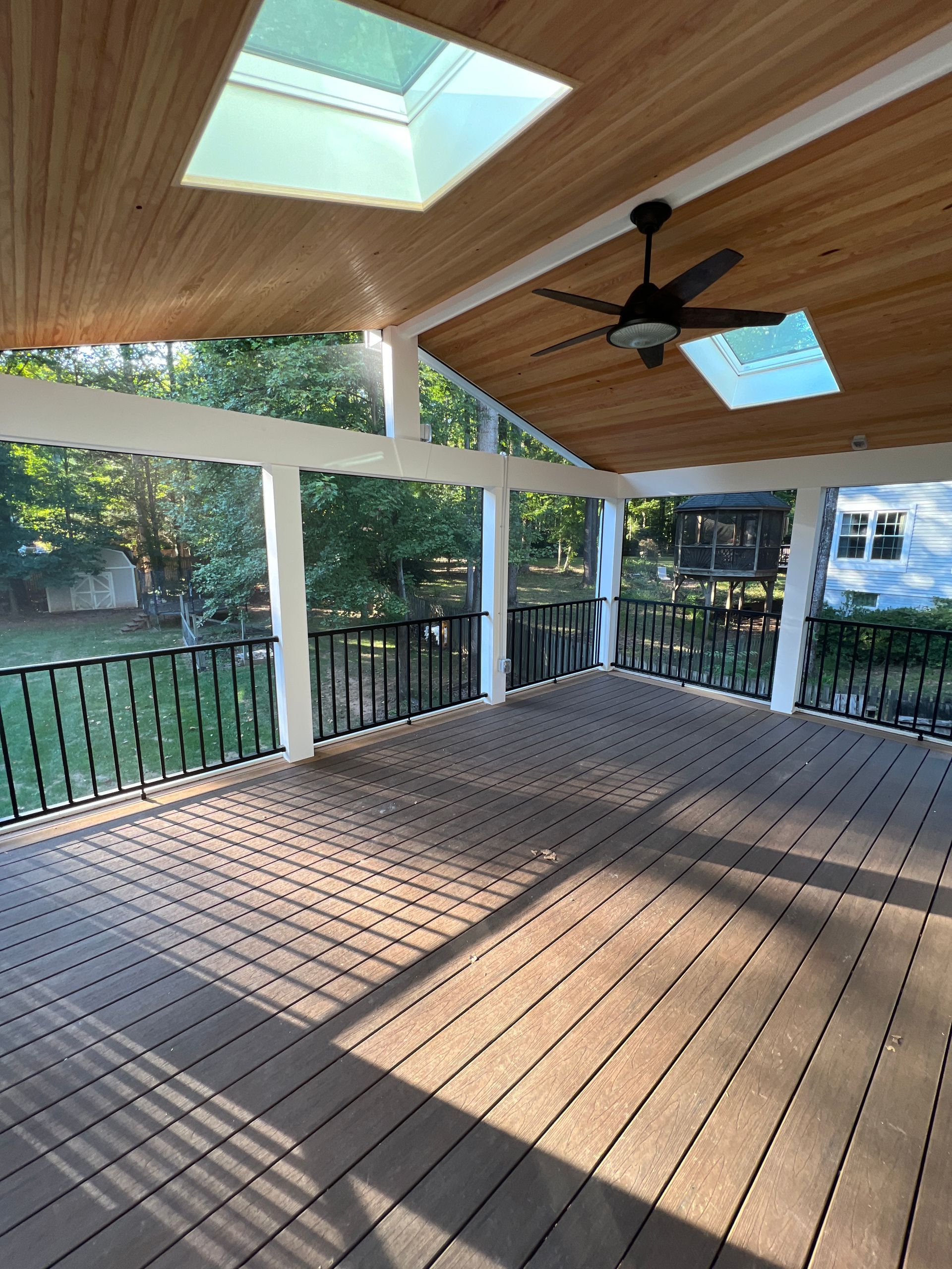 Timbertech Screened-In Porch and deck with Westbury Handrails and ScreenEZE in Chantilly, VA