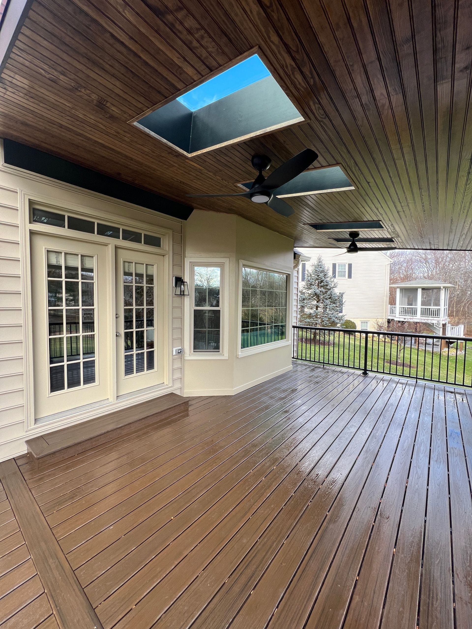 Trex Open Porch and Deck with Westbury handrails in Chantilly, VA