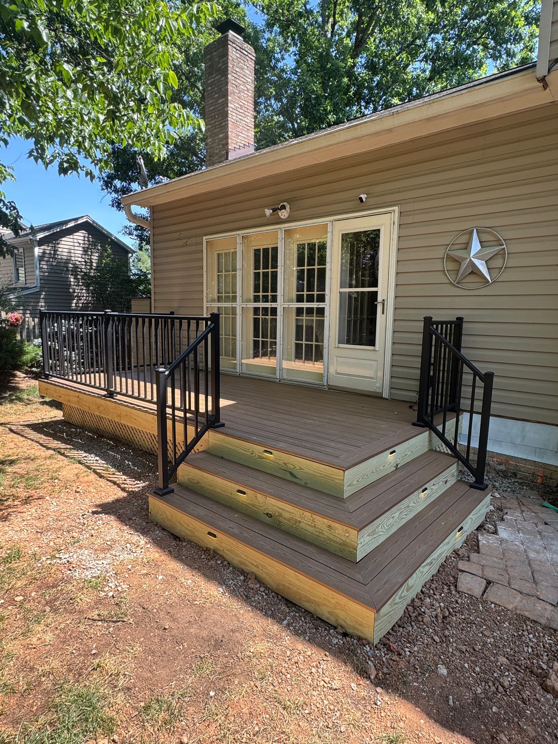 Fiberon Deck with Aluminum Handrail in Leesburg, VA