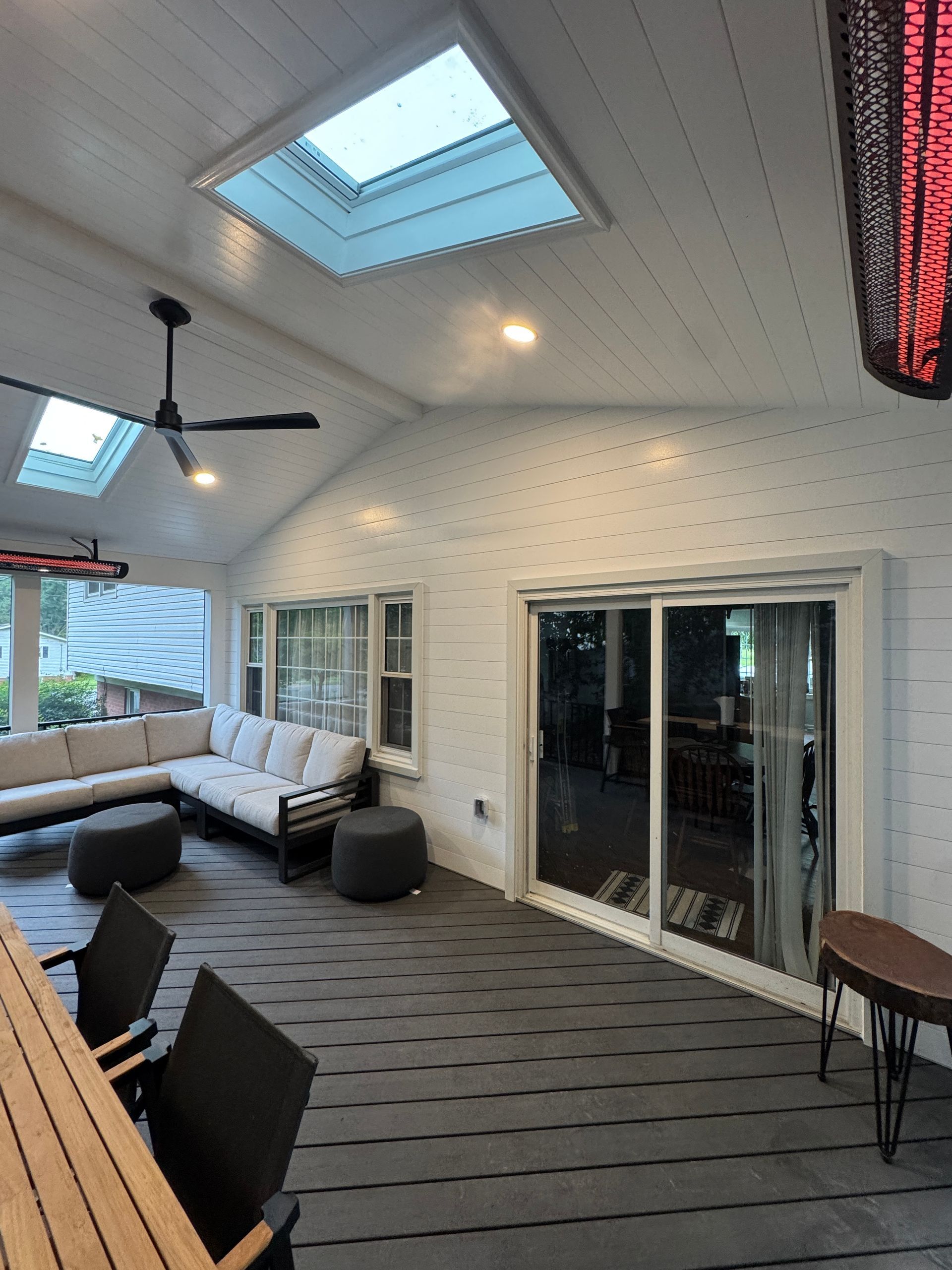 Screened-Porch in Springfield, VA w/Bromic Heater
