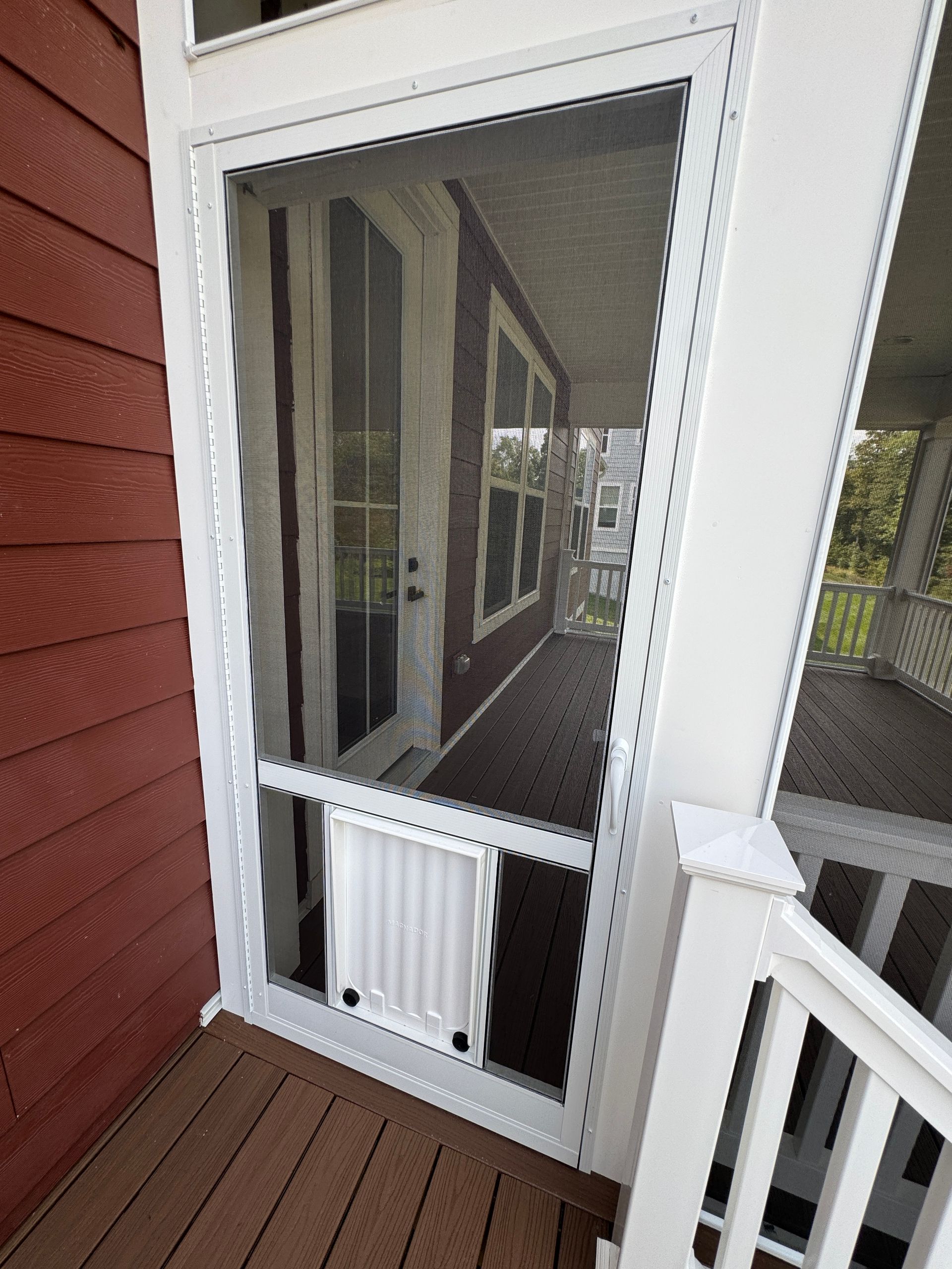 Fiberon Decking Screened-In Porch in Aldie, VA
