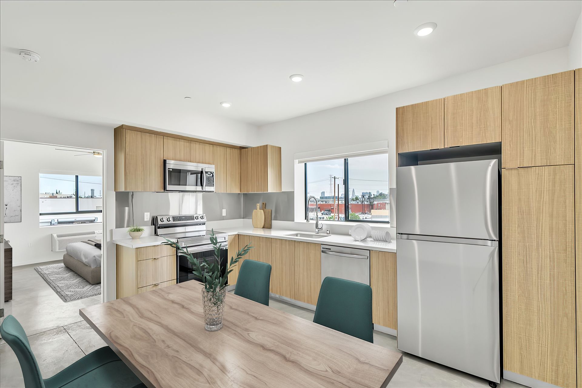 2 Bedroom 1 Bath, Kitchen and Dining area
