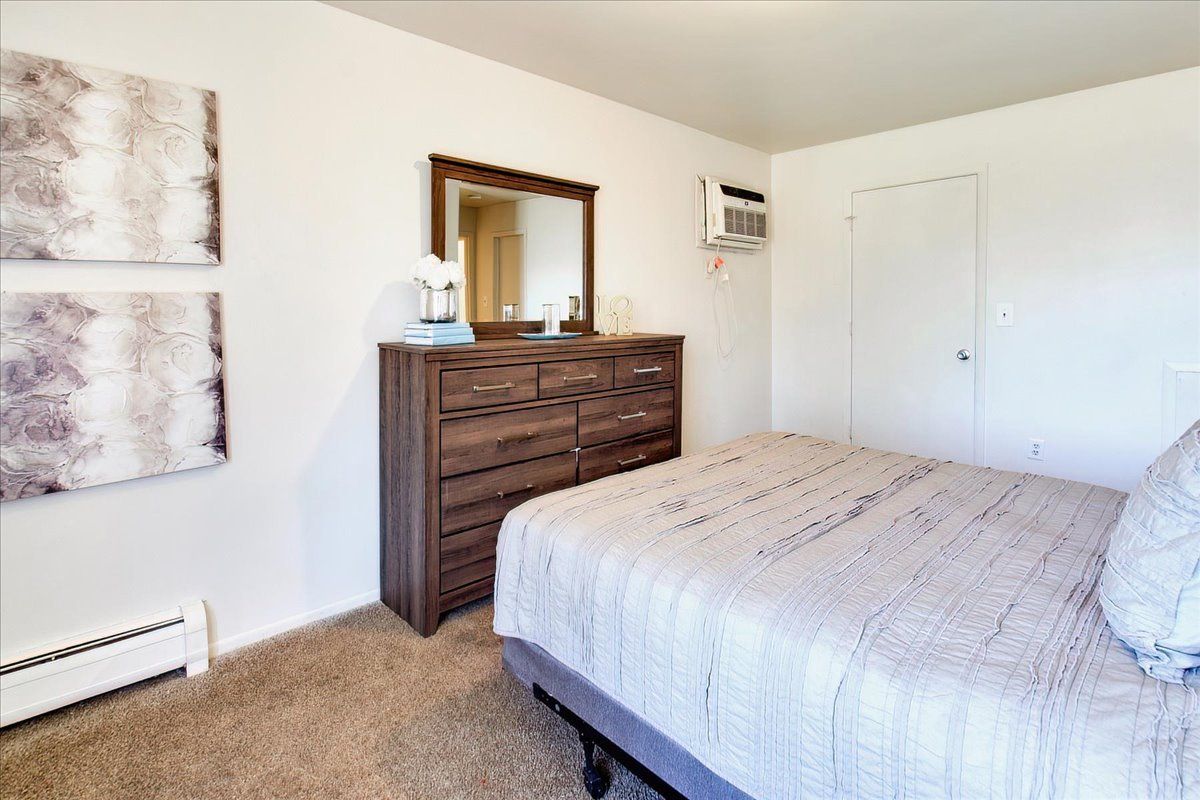 Perry Place bedroom