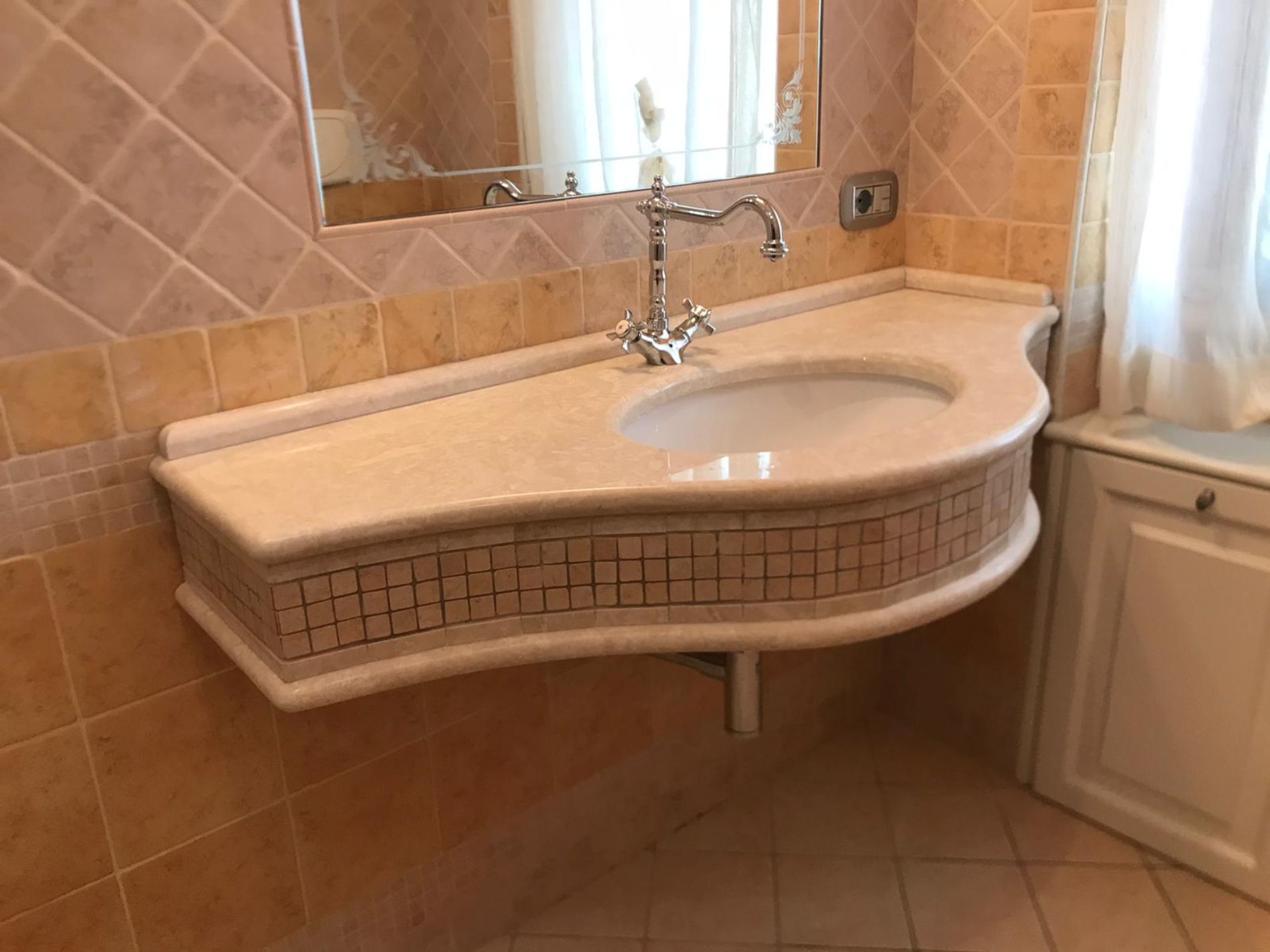 lavabo in marmo