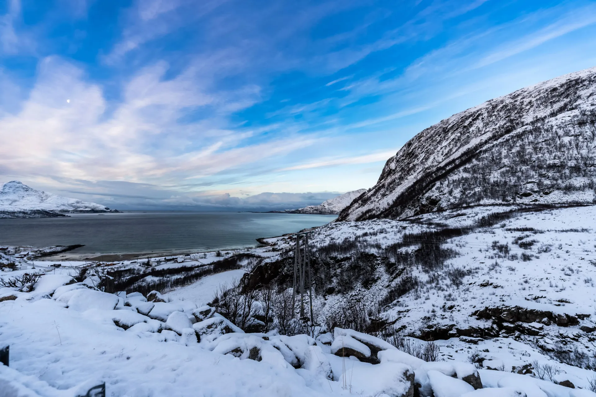 Daytime Arctic Fjord and Coastal Sightseeing in Tromsø Kvaløya