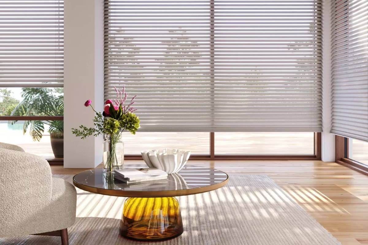 Hunter Douglas Aria™ Soft Blinds near Elkhorn, NE