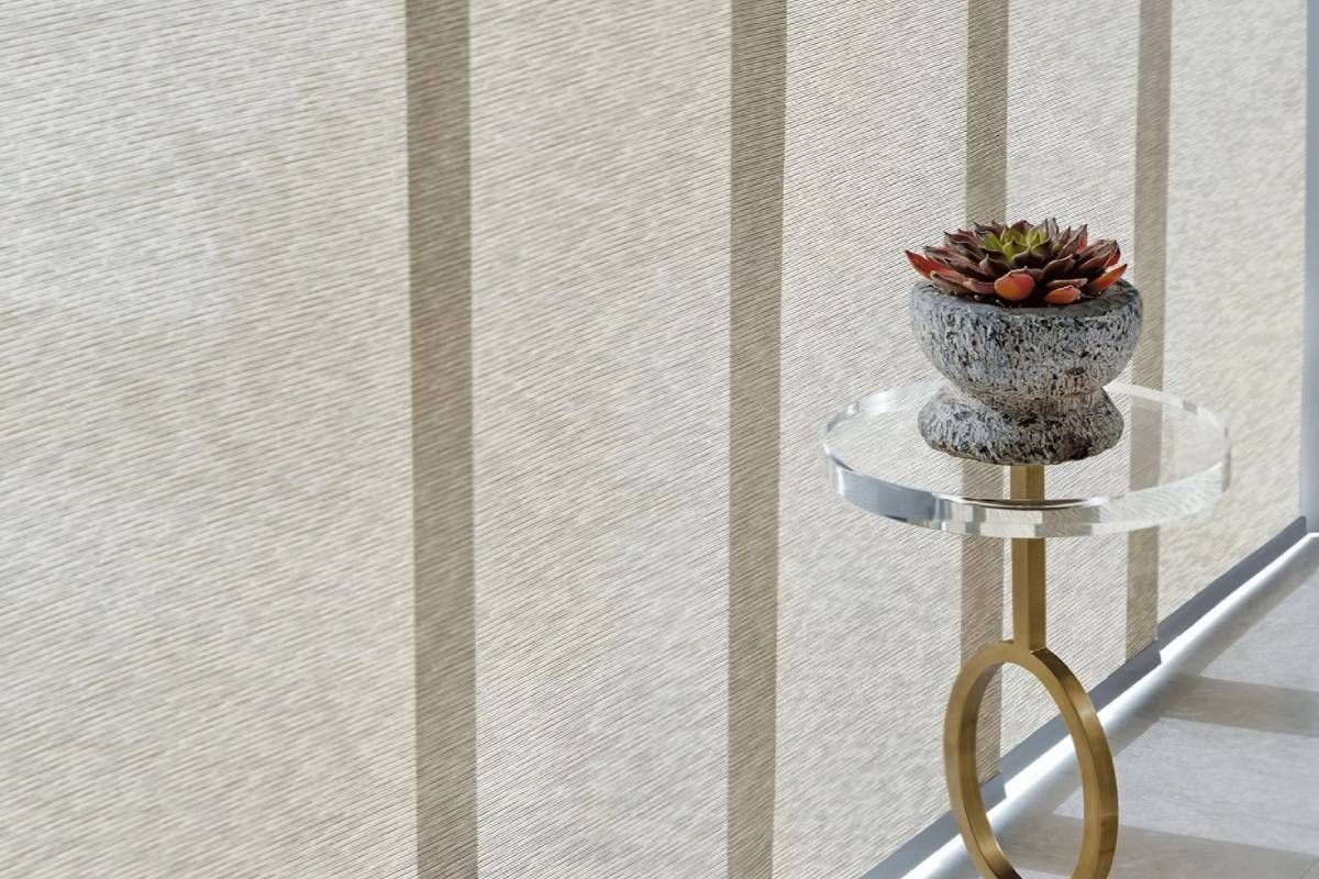 Hunter Douglas Alustra® Woven Textures® Roller Shades near Elkhorn, Nebraska (NE)