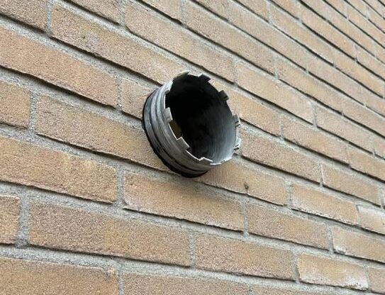 Droge betonboring Droog beton boren. Beton boren zonder water. Stofvrij beton boren.