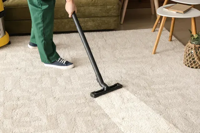 FFF's Team is serving cleaner to clean carpets and furniture in St. Petersburg, FL