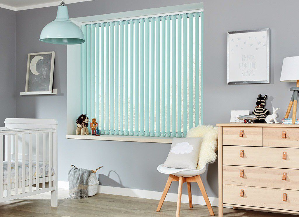vertical blind close up