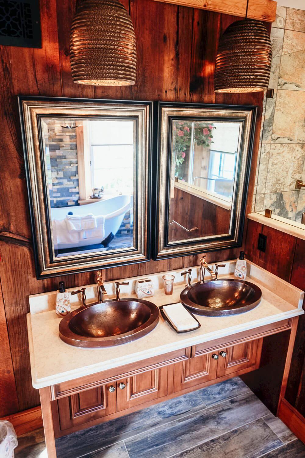 The Liberty Spring House at the Star Barn Village - Bathroom Sink