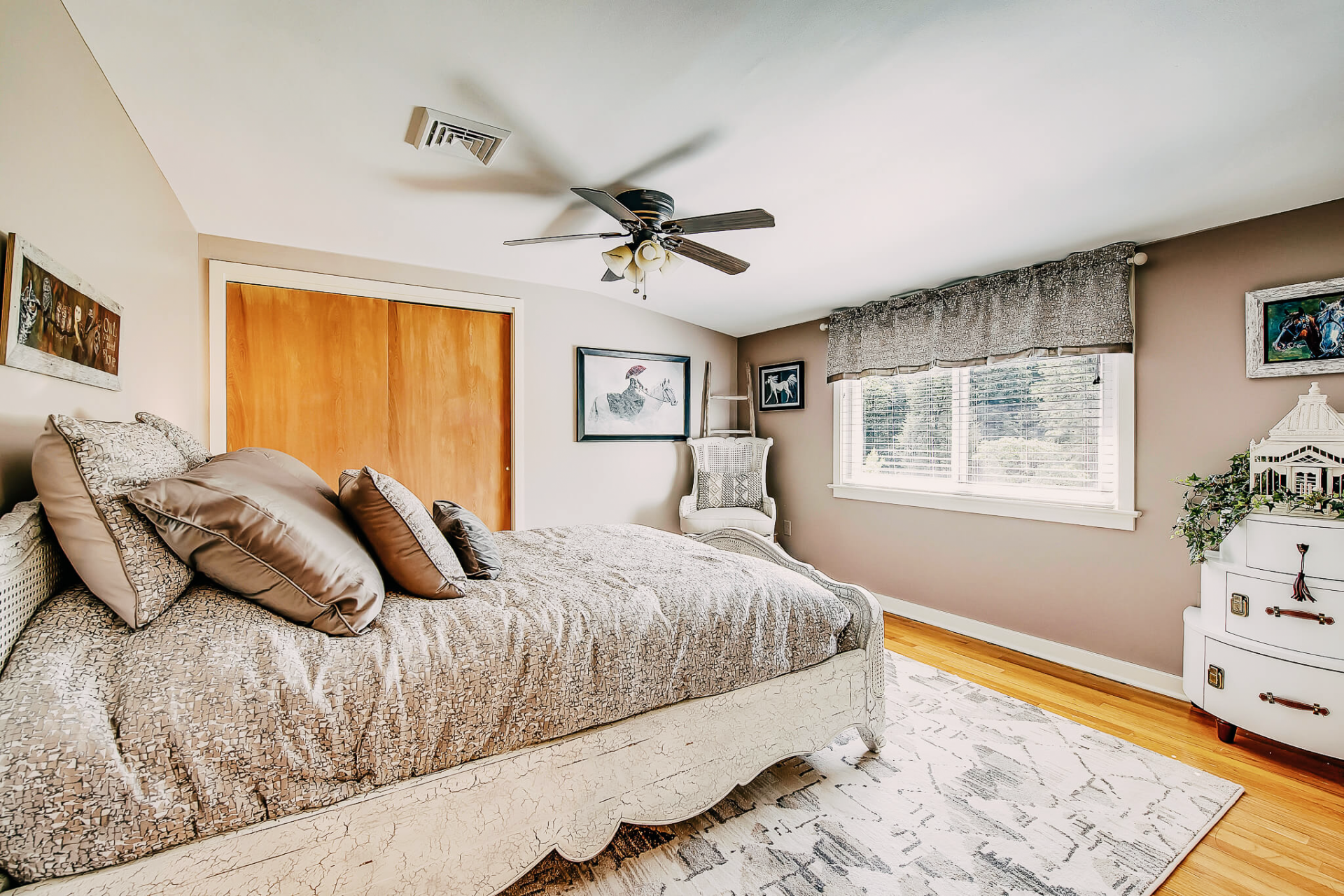 The Newville Nest at Stone Gables Estate - Bedroom