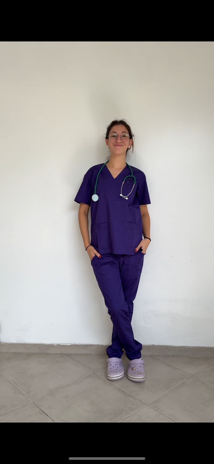 Ambo Médico Unisex de Tela Arciel COLOR ROJO Y VIOLETA