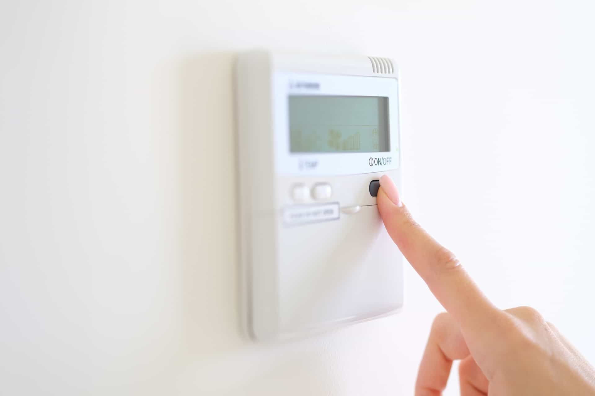 How to Use the "Hold" and "Run" Thermostat Buttons Gleason