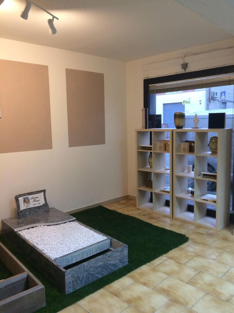 Interno agenzia funebre