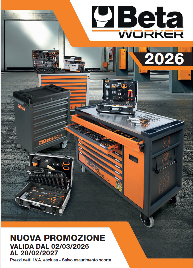Copertina del catalogo utensili Beta Worker 2026 con cassettiere portautensili su ruote nere e arancioni in un'officina.