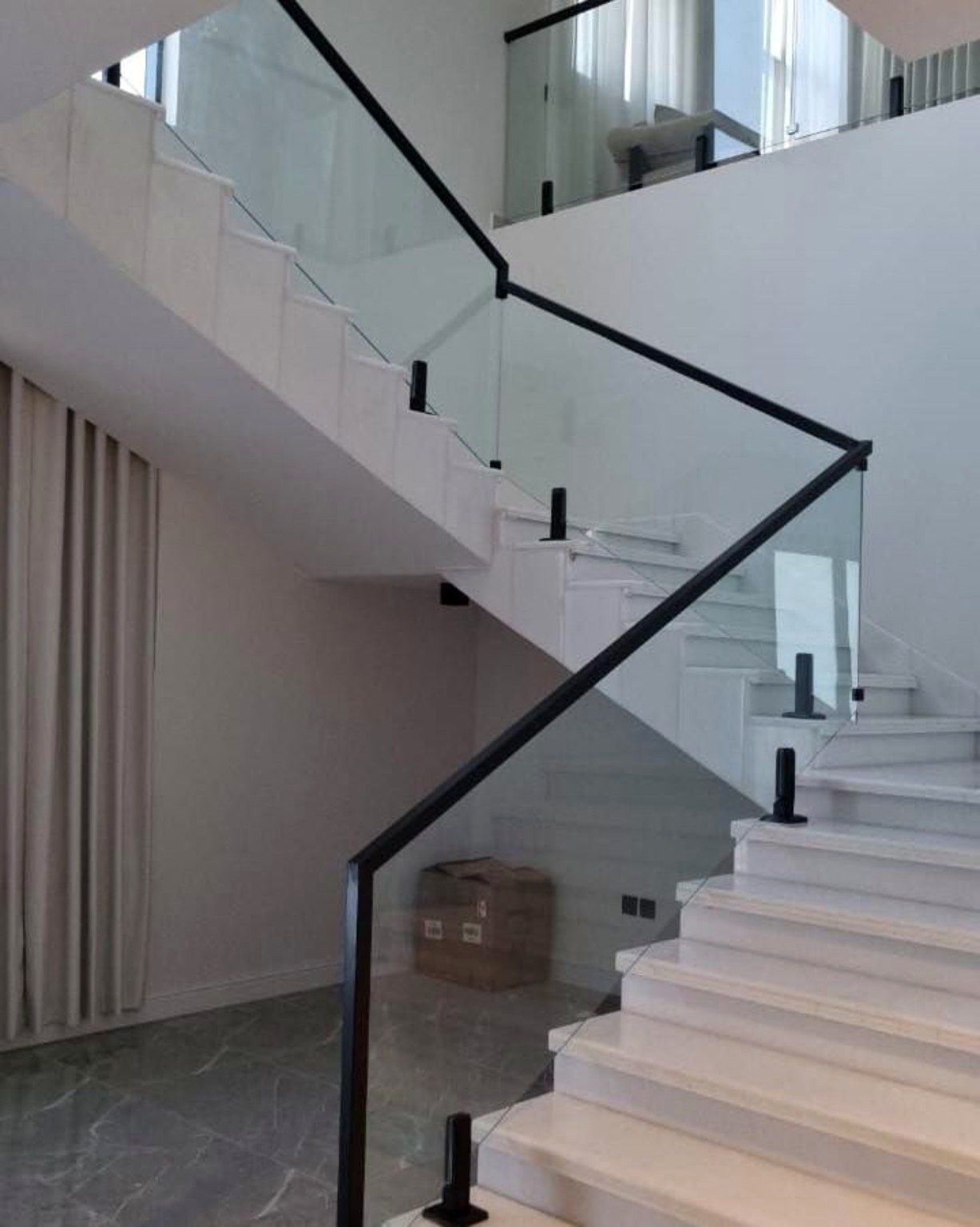 stainless steel handrail with tamper clear glass