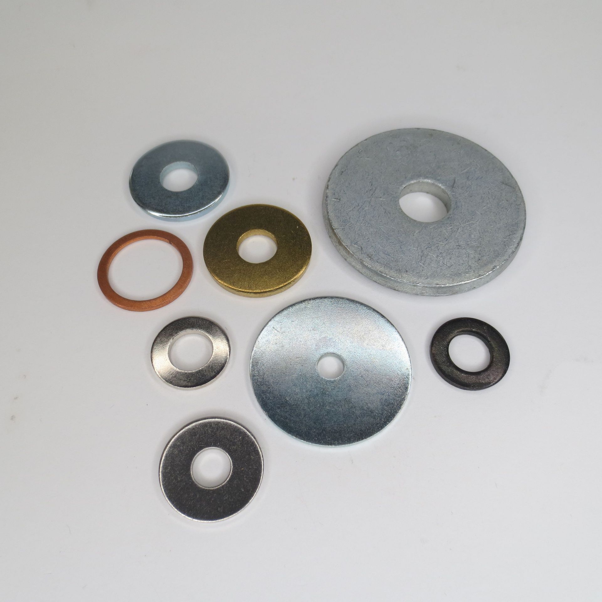 Beilagscheiben, Abstandsscheiben für Montage von Maschinenschrauben