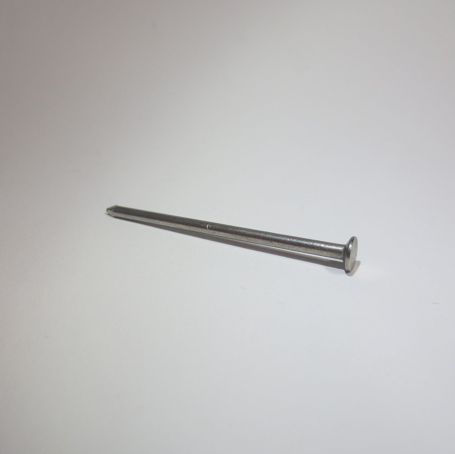 Nägel Drahtstifte Zentrum München