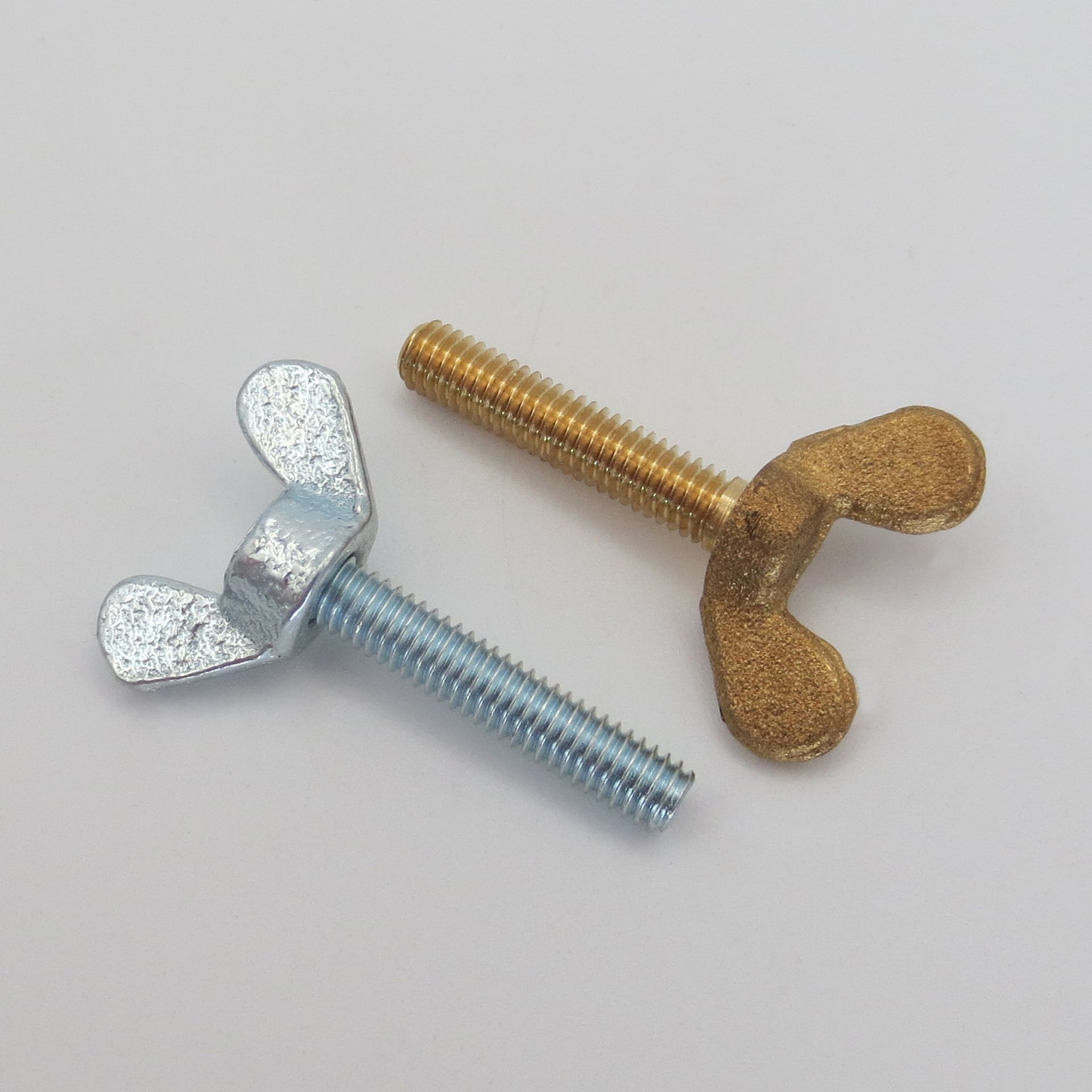 DIN 316: Flügelschraube, M 3 - M 12 in Stahl (Temperguss) verzinkt, Edelstahl A2 und A4, Messing, Poly