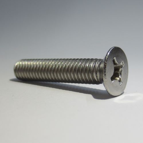 DIN 965: Senkschraube mit metrischem Gewinde und Kreuzschlitz, Form H, Form Z oder Innensechsrund 
M 1,4 - M 8, 
in Stahl (5.8, 8.8) blank, verzinkt oder vernickelt, Messing blank, brüniert oder vernickelt, Edelstahl A 2, Poly
