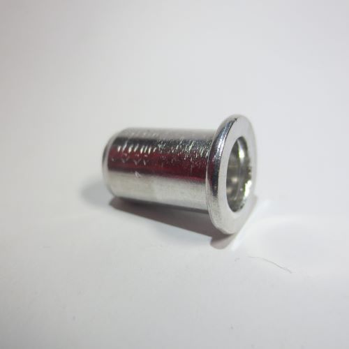 Blindnietmutter mit Rand, Blindnietmutter mit Flachkopf 
M 3 - M 10
in Aluminium 