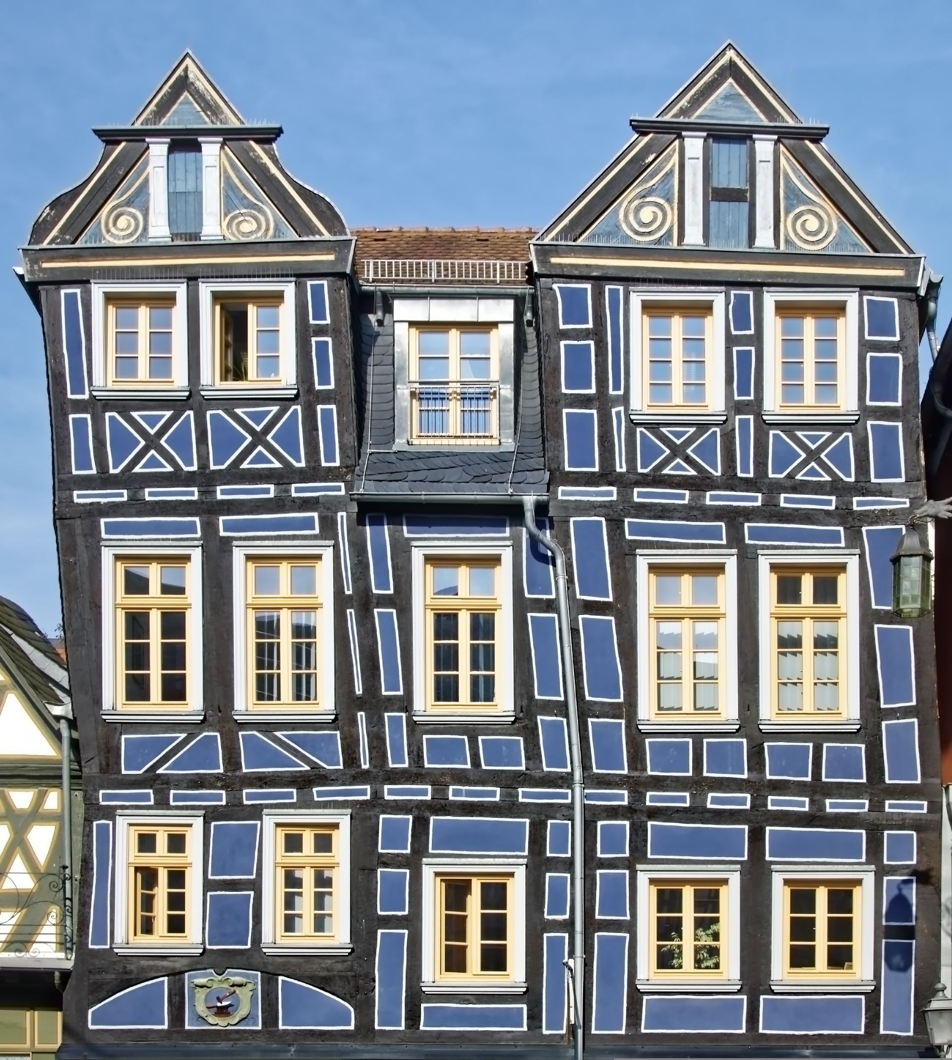 A blue and black building with a lot of windows in Idstein, Germany.
