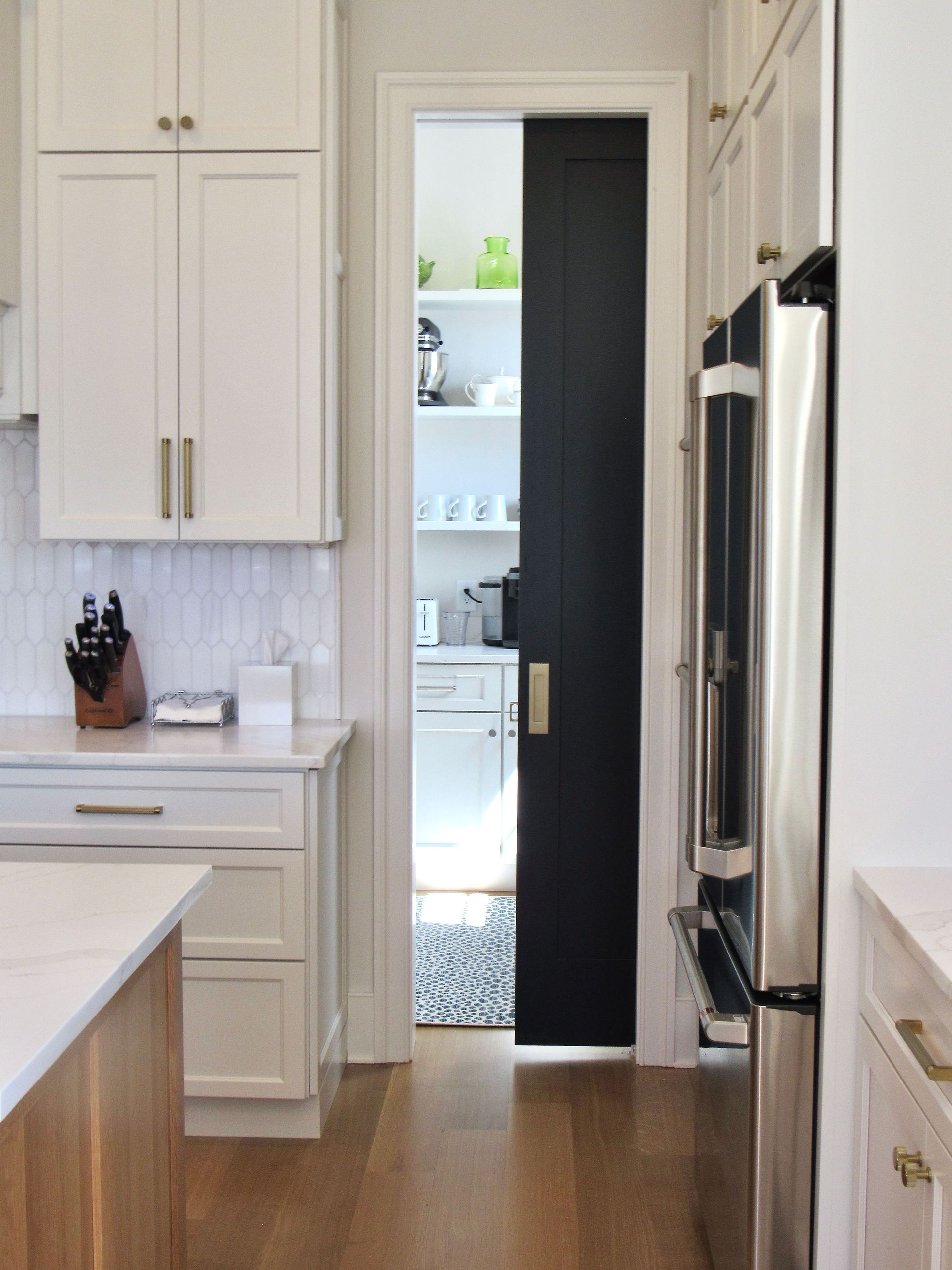 Butlers Pantry Luxury custom home built by Oak Construction in Rehoboth Beach Yacht Club, RBYCC, Delaware