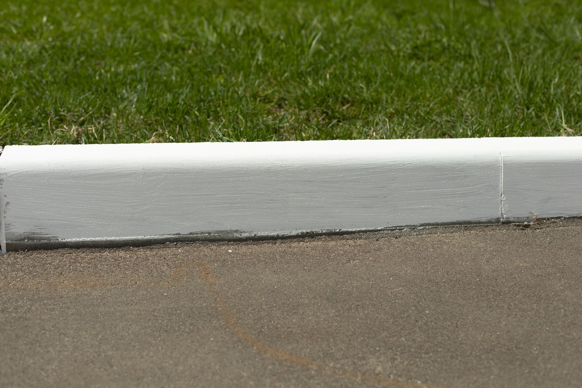 Kerbing Painted in White | Sydney, NSW | Kerbing Projects Australia