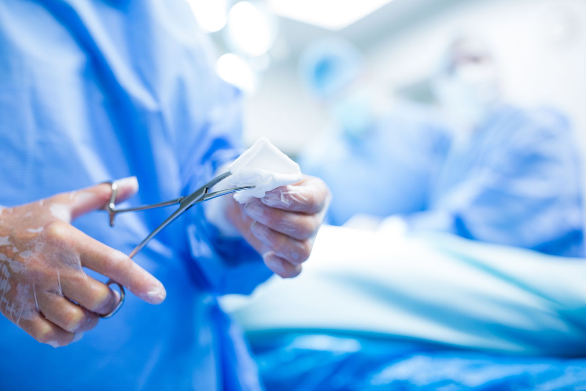 Cirurgia de tireoide total ou parcial Qual a diferença Cirurgia de tireoide total ou parcial Qual a diferença