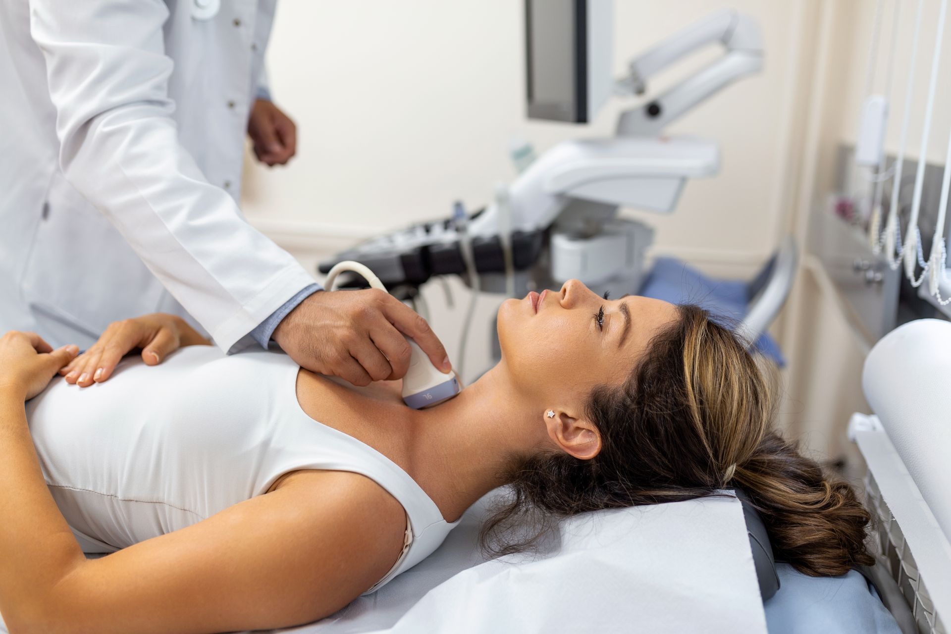 hipertireoidismo,sintomas de hipertireoidismo, tireoide acelerada, doença de graves, nódulo