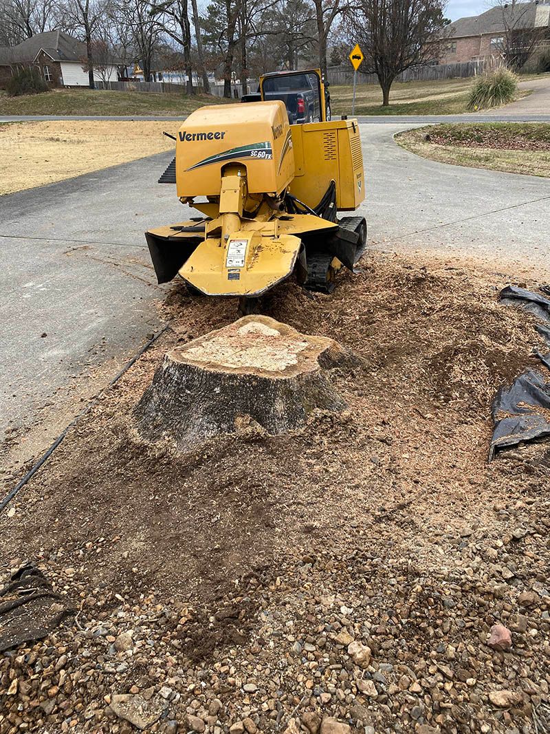 Stump grinding machine