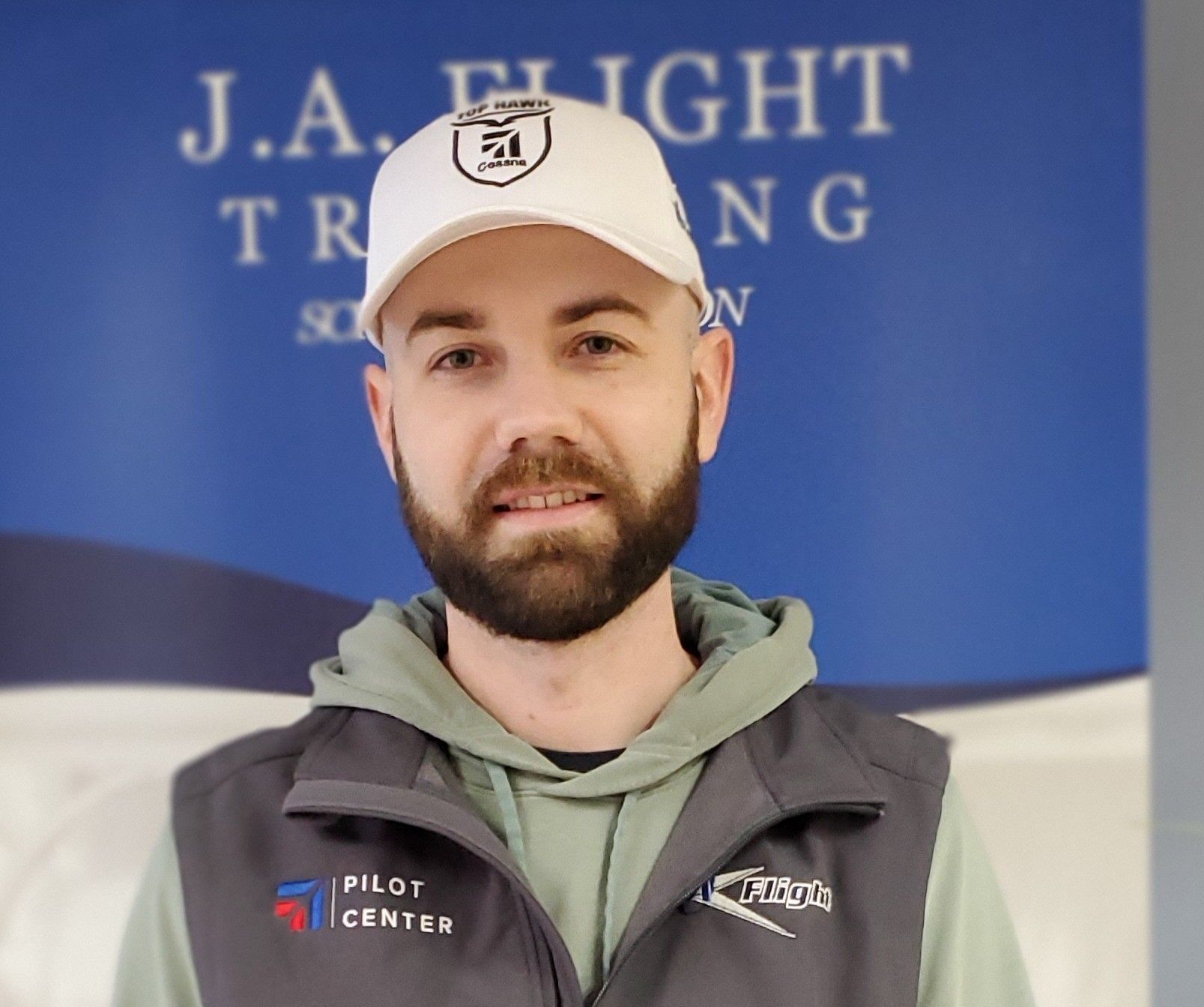 Headshot of Ryan Hauge, instructor and CFIA at JA Flight Training.