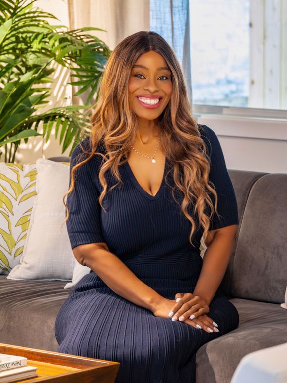 Teondra Mills