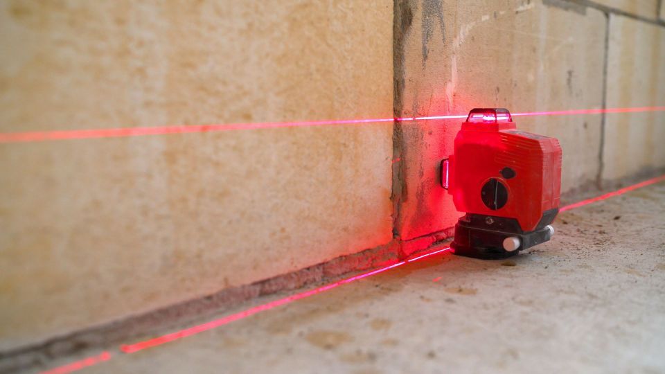 MISURATORE LASER