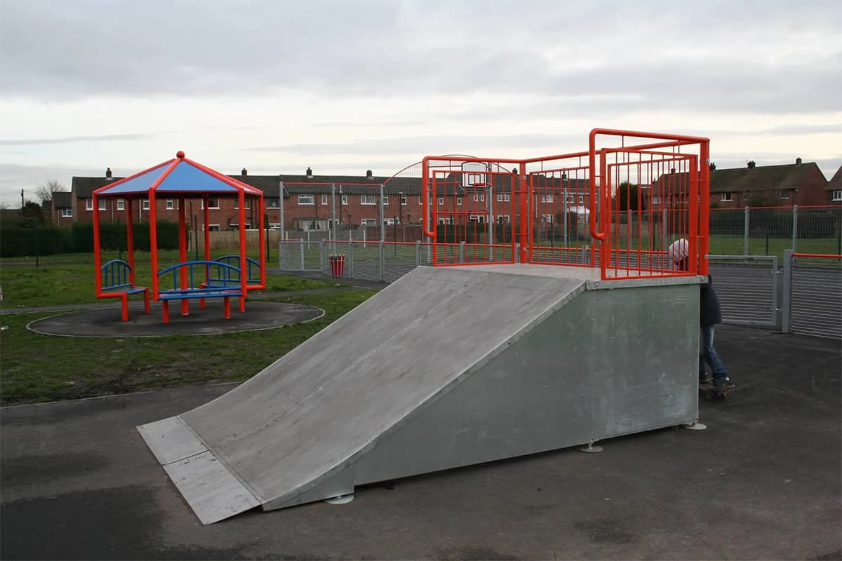 skatepark ramp