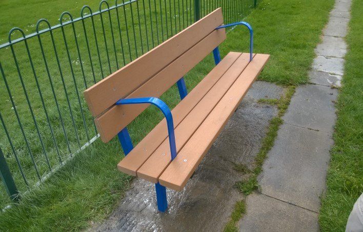 SE05 Bench