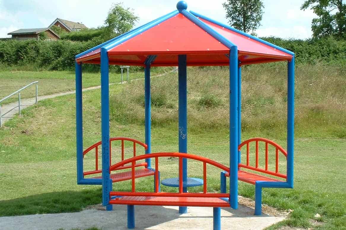 youth shelter red & blue