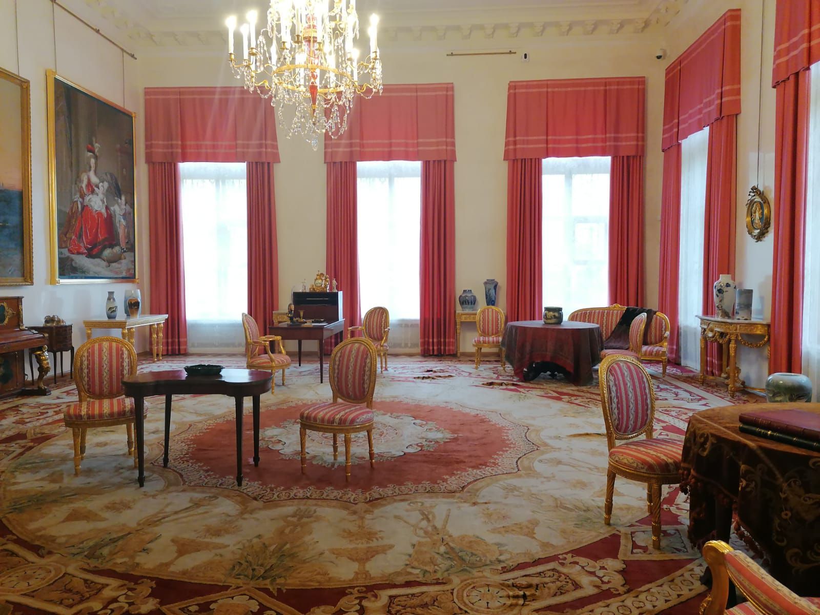 Corner living room of the Alexander Palace