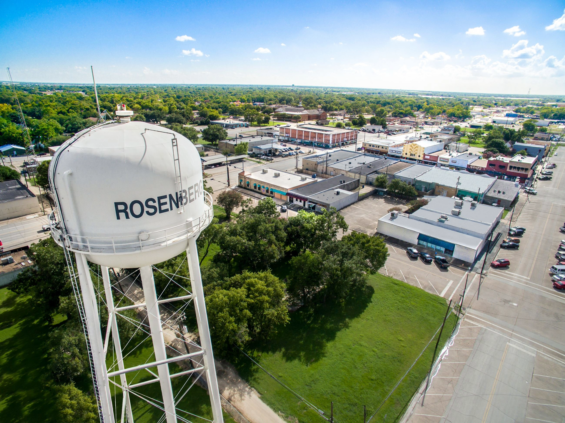 Professional Cleaning Service in the Houston Area cleaning Rosenberg, Texas