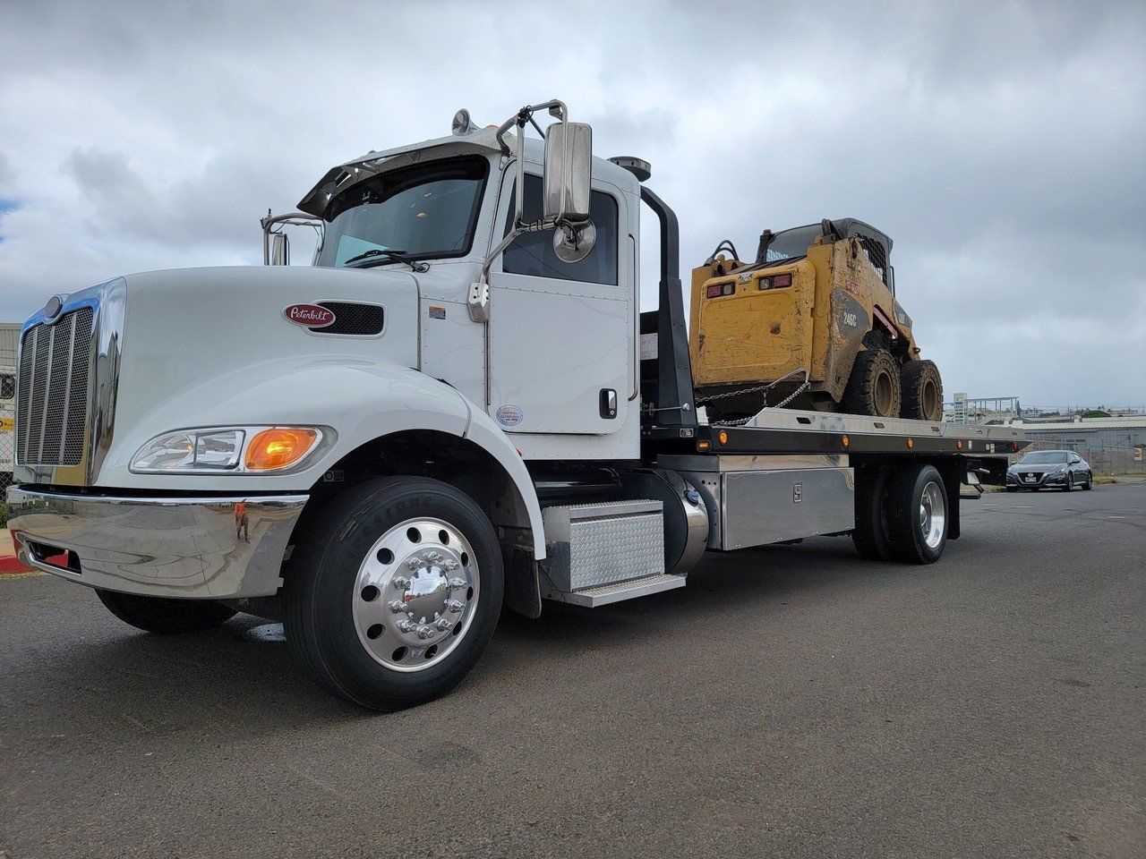Tow Truck Hauling - Puunene, Hawaii - Maui’s Finest Towing