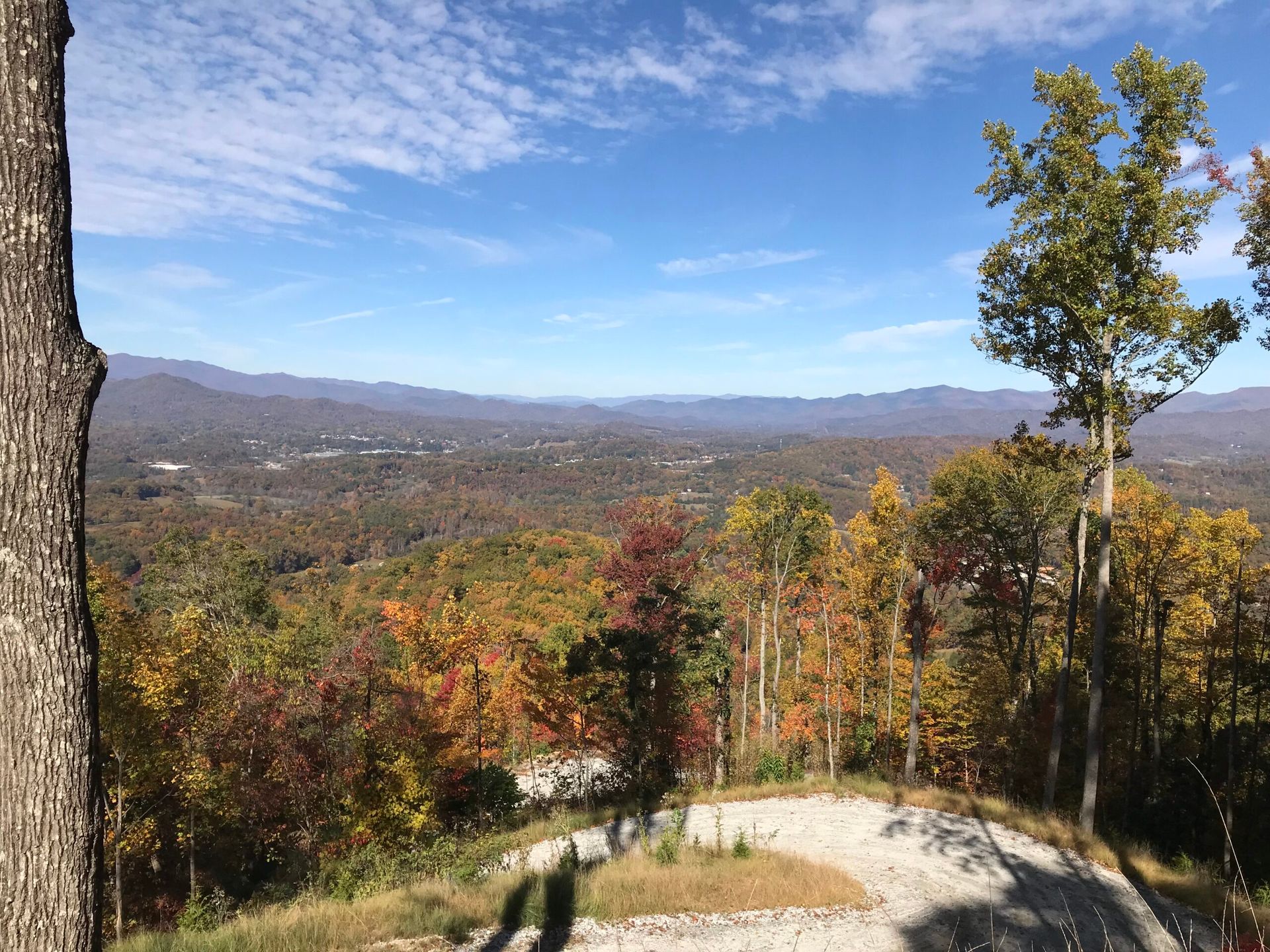 lot 32 mountain land for sale franklin, NC private driveway
