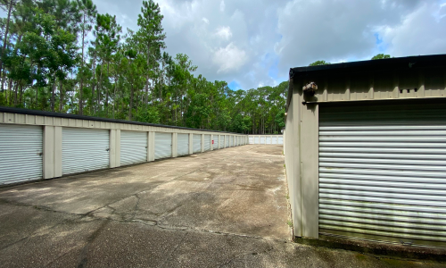 BIG Storage OceanStorage unit size guide icon Springs facility exterior with drive-up storage units