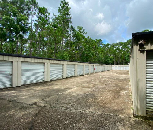 Ground-floor storage units in Ocean Springs, MS