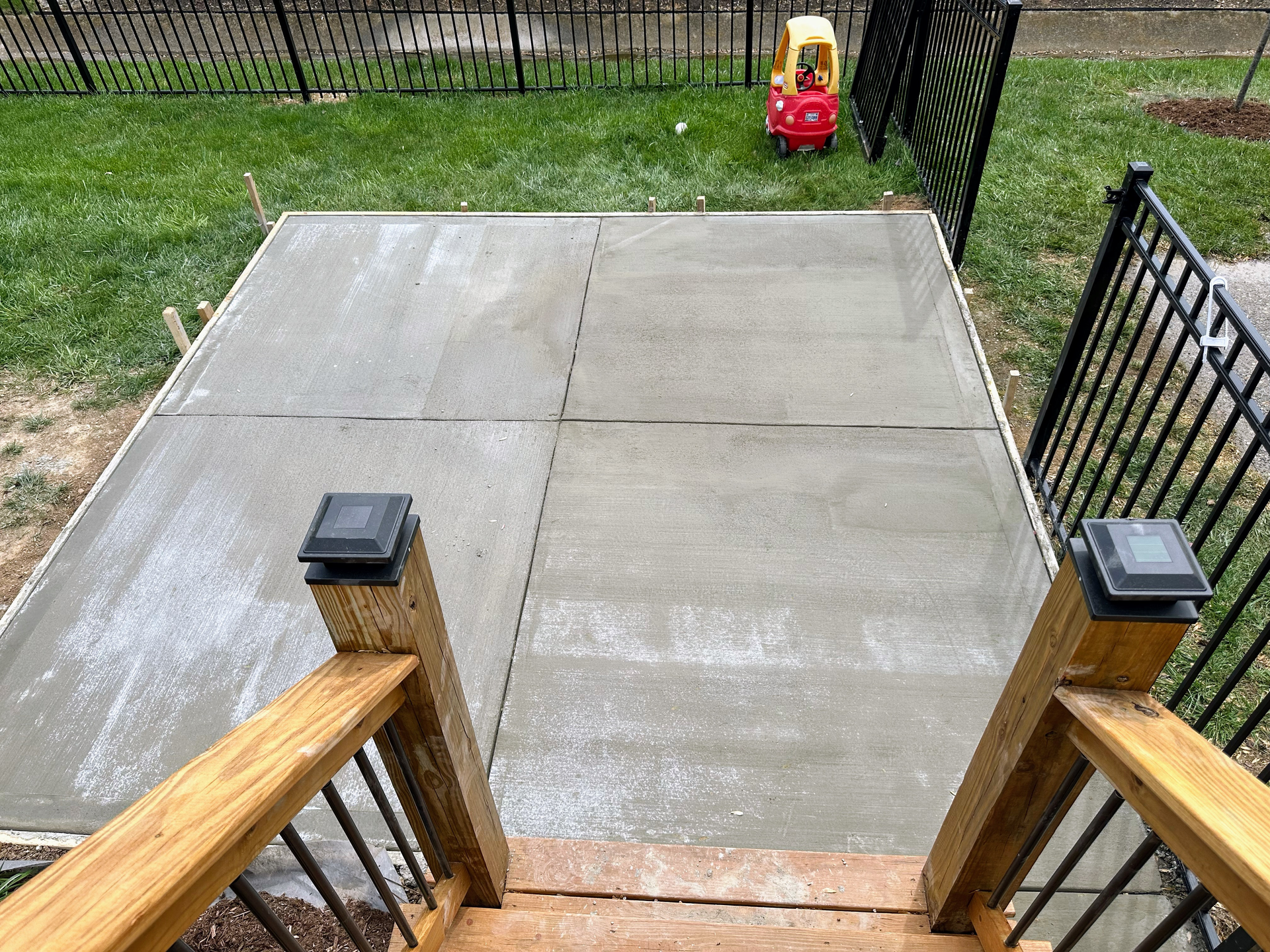 Front yard landscaping services