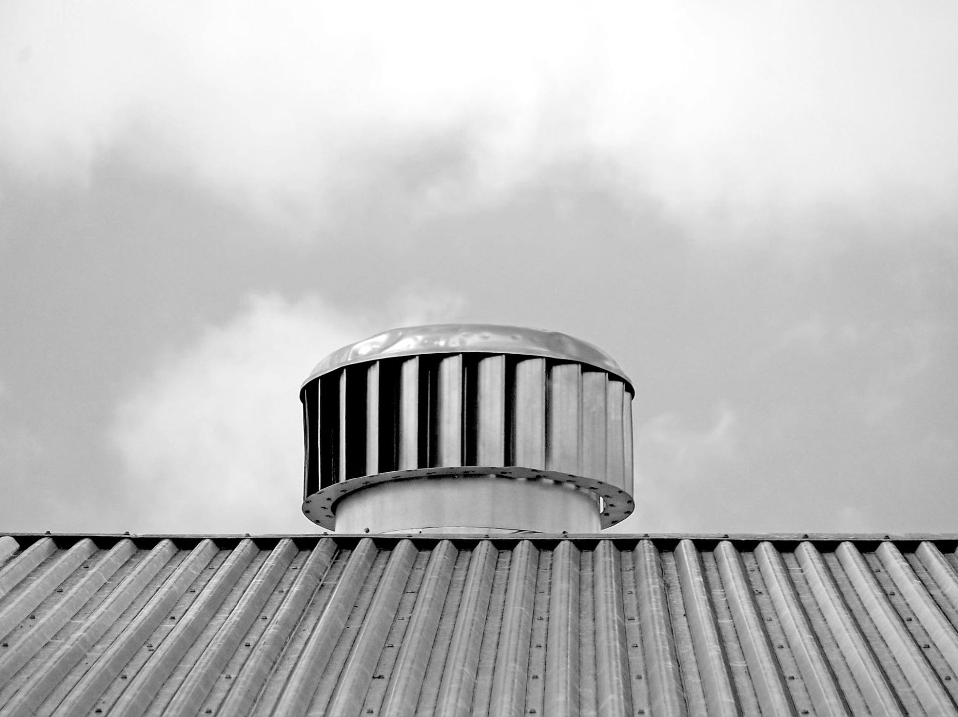  vent on the roof of a warehouse