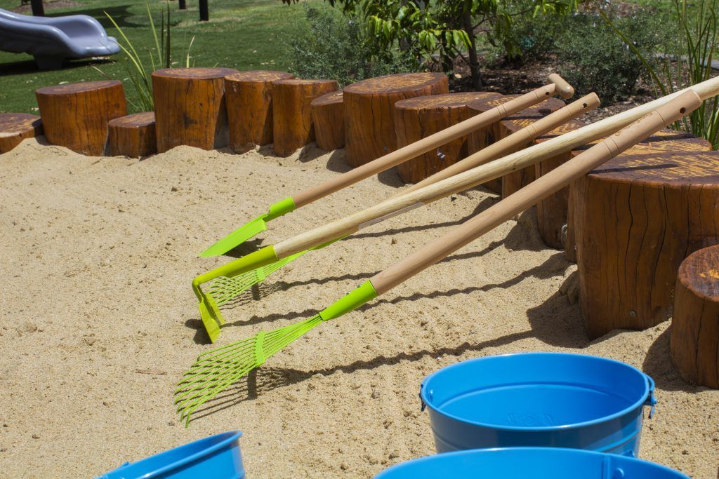 Outside play. Sandpit. Childcare, kindy, Montessori, Gold Coast, Warwick, Jindabyne.