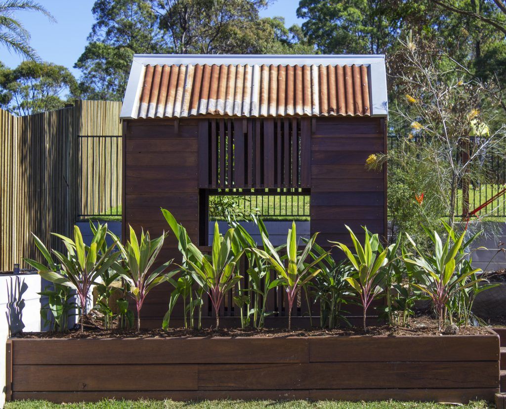 Growing plants, planting seeds. Nature play.  Childcare, kindy, Montessori, Gold Coast, Warwick, Jindabyne.